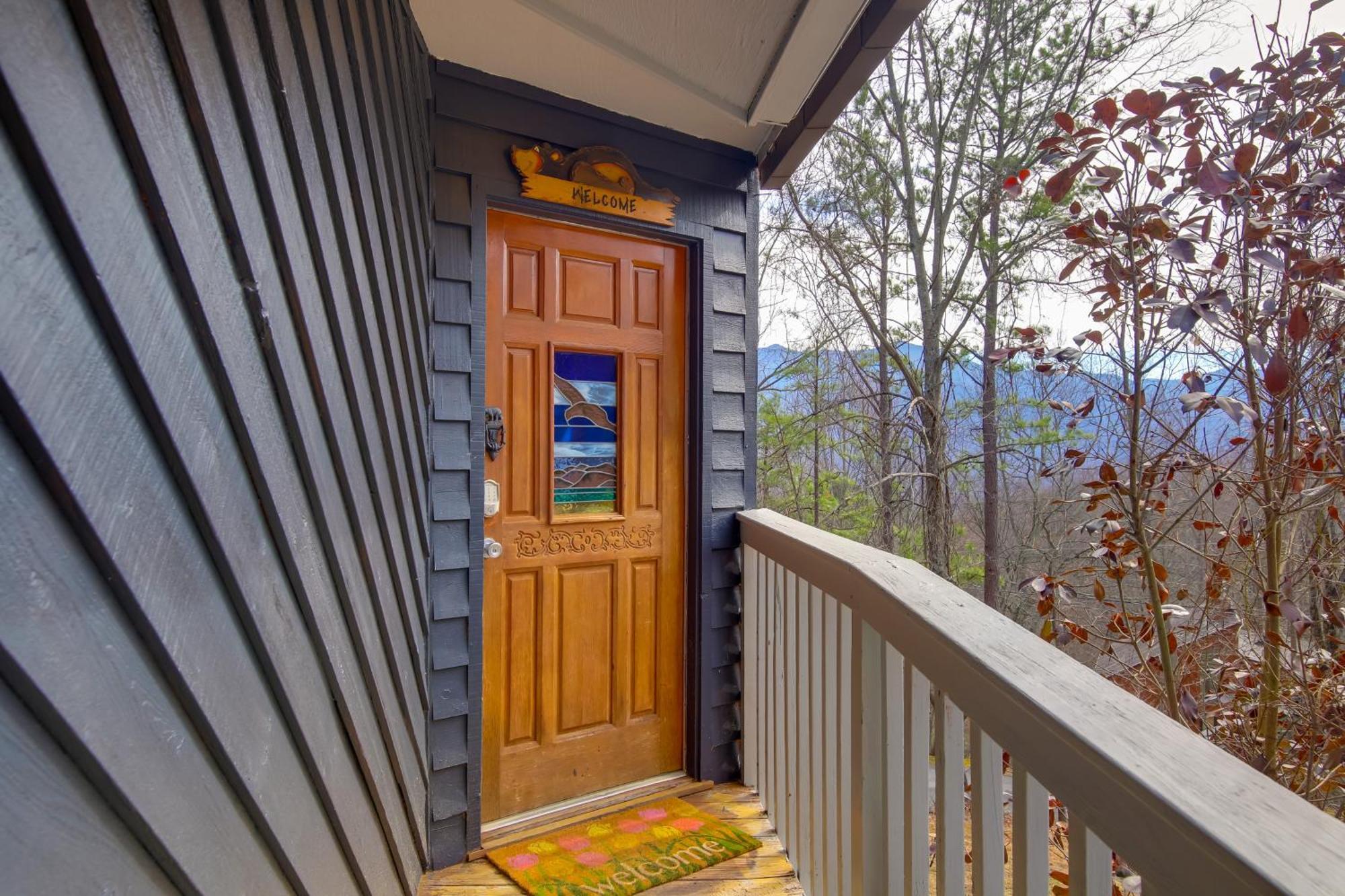 Gatlinburg Mountain Cabin With Hot Tub, Deck And Games Eksteriør billede